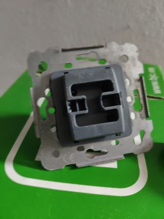 Interruptor conmutado  Siemens BJC 18506.