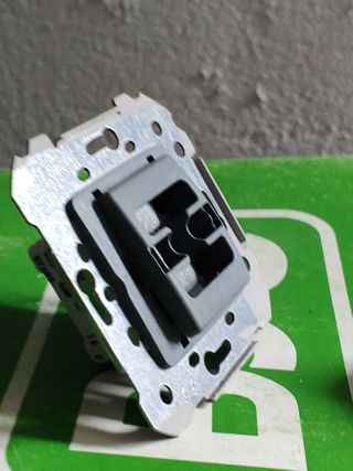 Interruptor conmutado  Siemens BJC 18506.