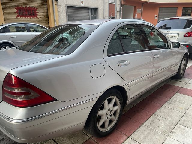 Mercedes-Benz Clase C 2004