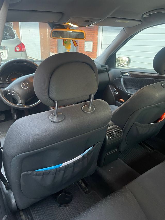 Mercedes-Benz Clase C 2004