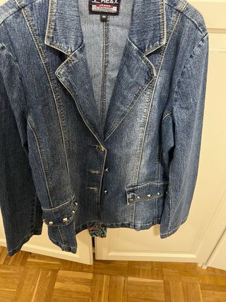 Chaqueta vaquera preciosa