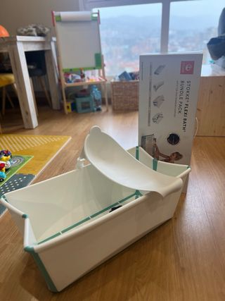 Bañera flexibath con soporte de Stokke