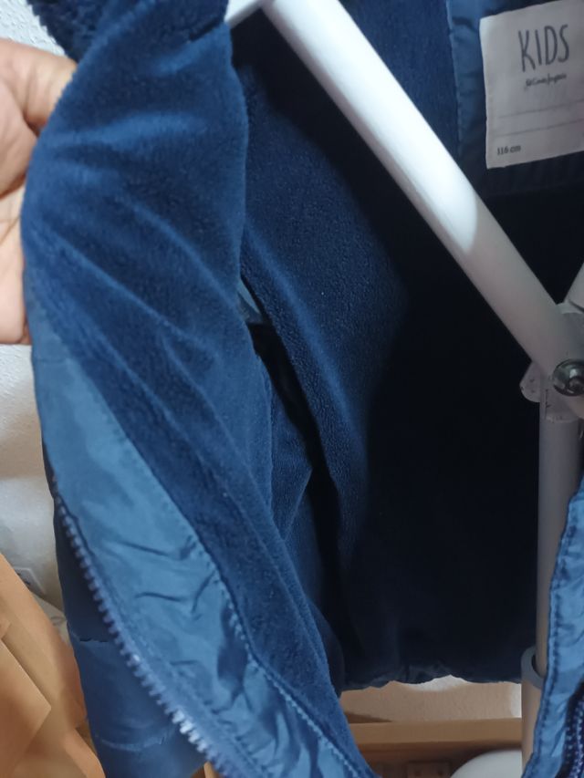 Abrigo talla 6 años azul marino con capucha