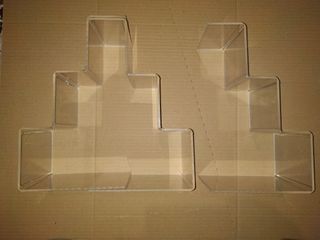 Espositori in plexiglass a 3 gradini 