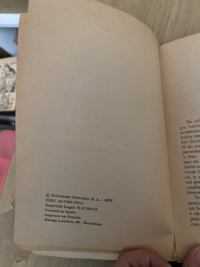 Libros DESLIZA PARA VER