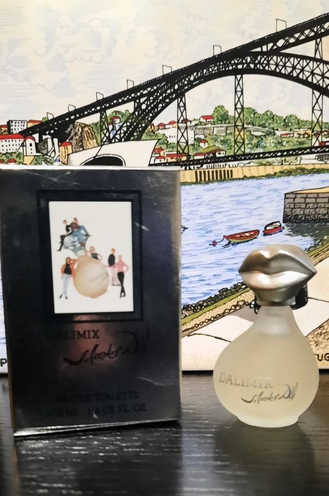 Perfume miniatura salvador Dali