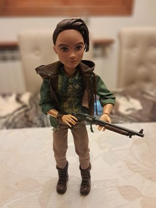 Figura articulada Bratz tipo sicario