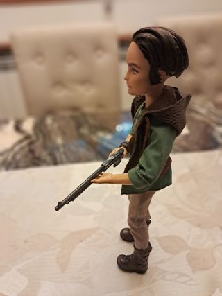 Figura articulada Bratz tipo sicario
