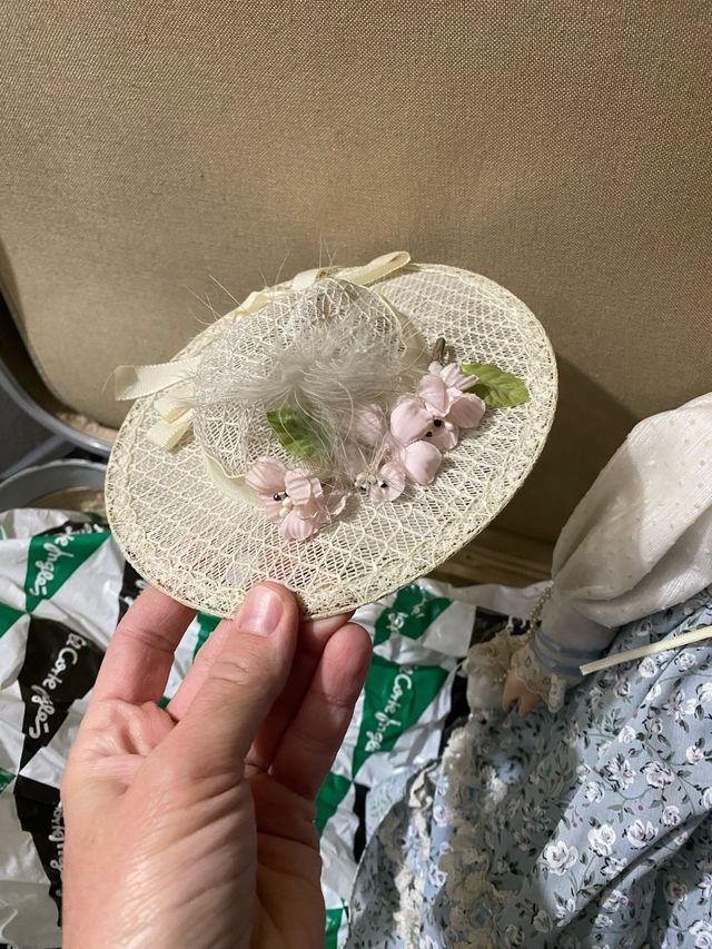 Muñeca porcelana antigua para colección.