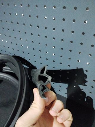 Goma universal para puerta de coche