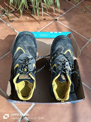 Zapatos de trabajo N-41 como usados 
