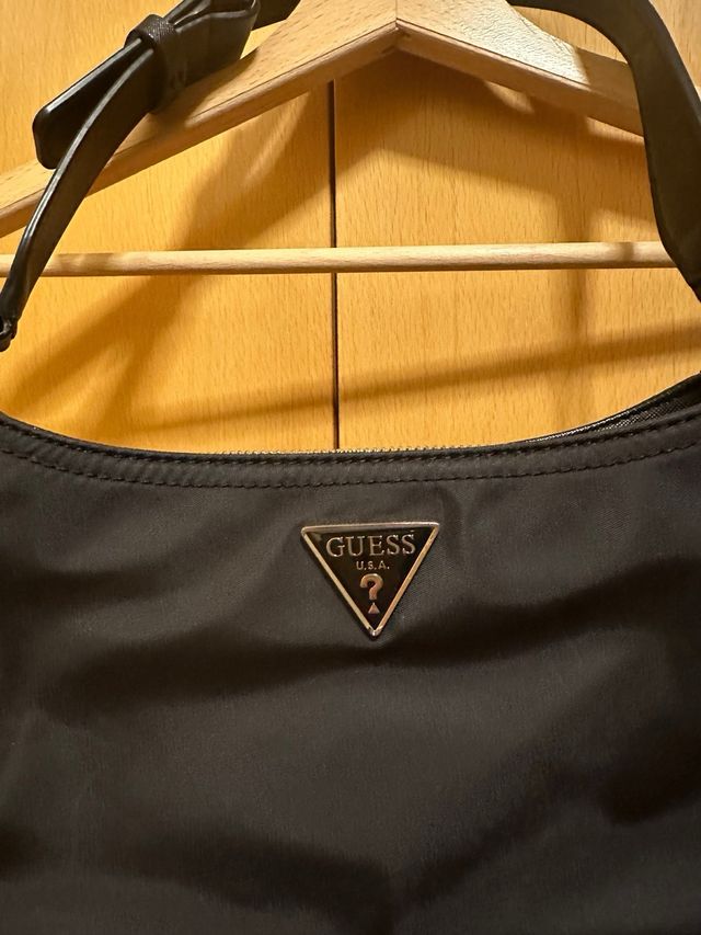 Bolso guess
