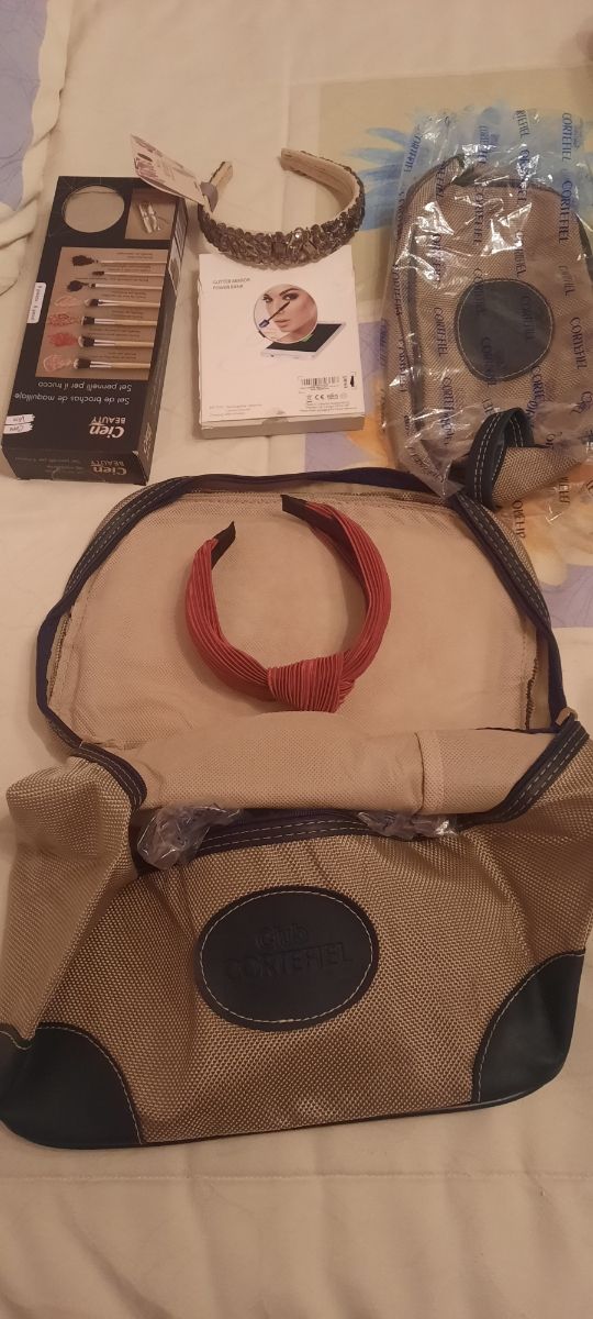 Variado: dos neceser, dos diademas etc