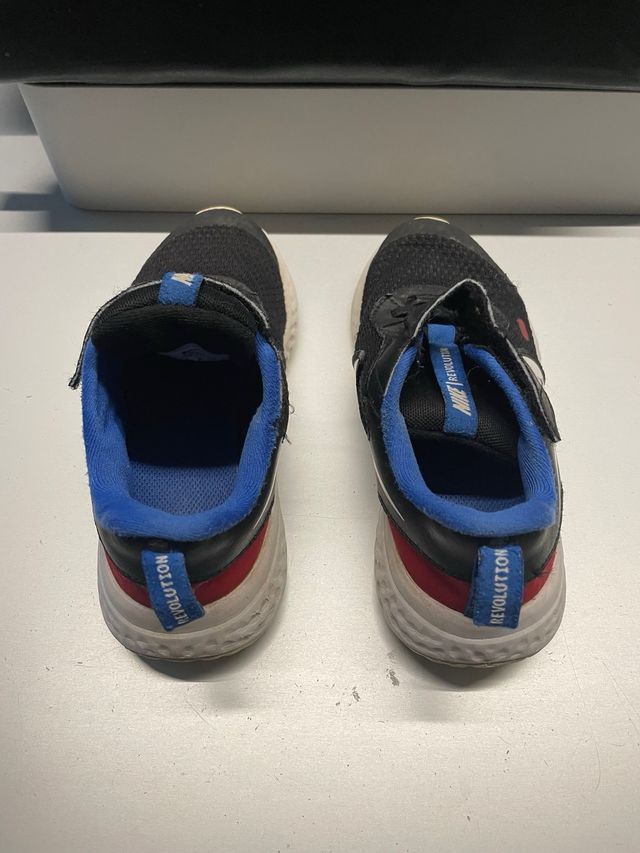 Nike revolution taglia 29.5