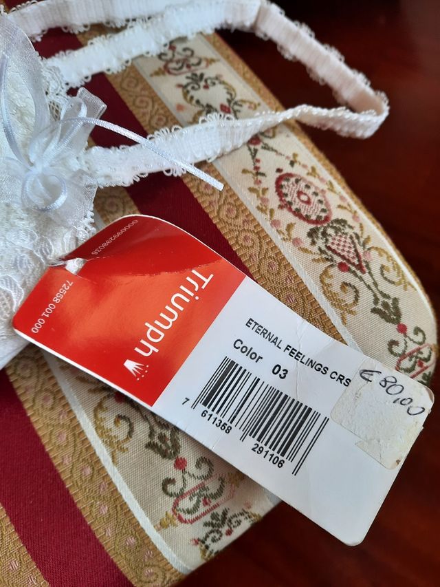 Guepier bianca con corsetto steccato