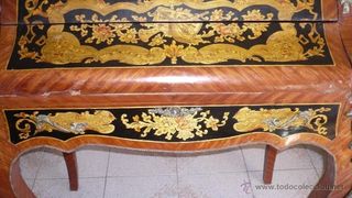 Escritorio estilo Luis XV