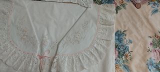 Juego de cama bordado