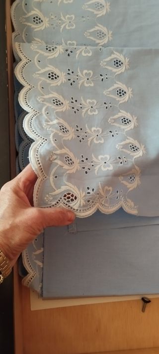 Juego de cama bordado