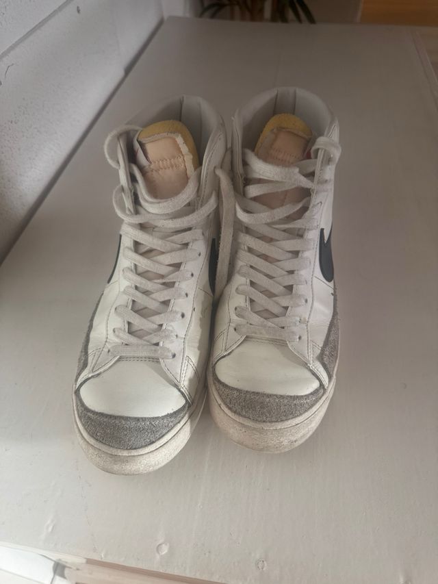 Nike blazer mid