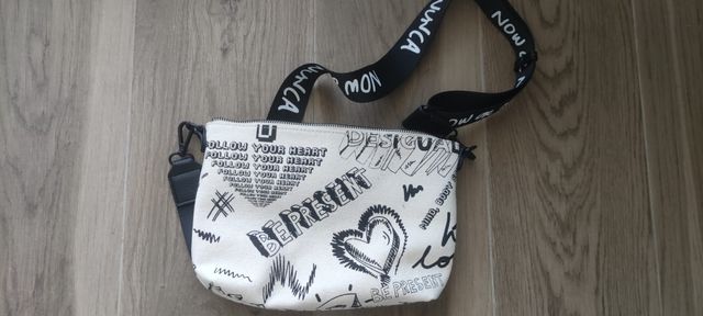 Bolso Desigual. Se hacen 2 bolsos