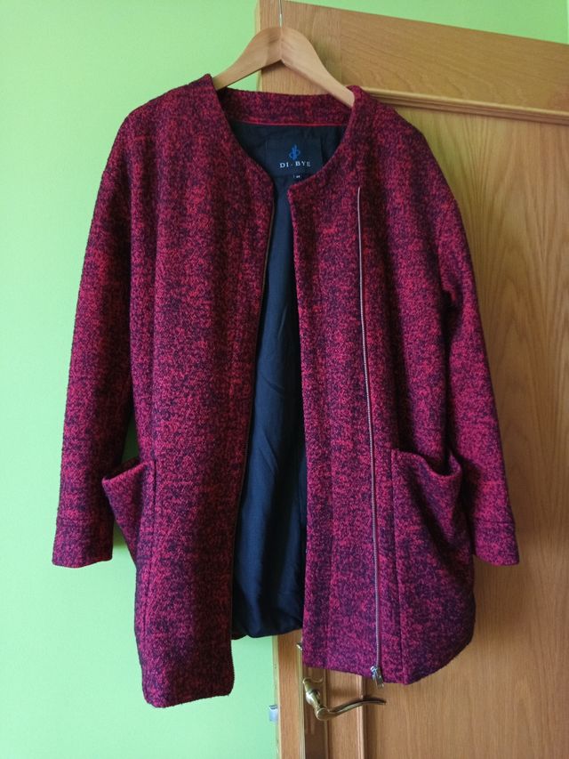 Abrigo rojo negro Di-Bye