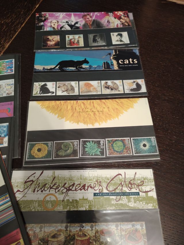 10 folder francobolli inglesi