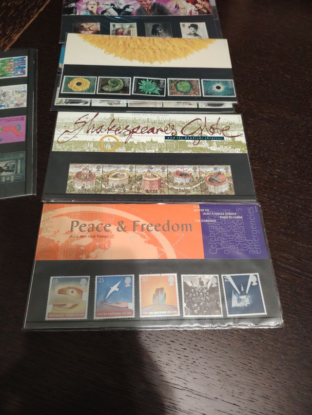 10 folder francobolli inglesi