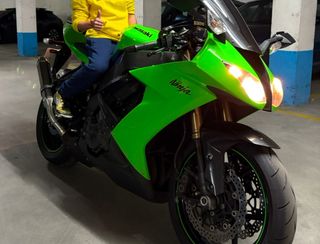 Kawasaki zx10r 2010 637377708.