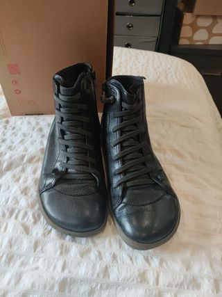 Botines piel camper peu 42 negros
