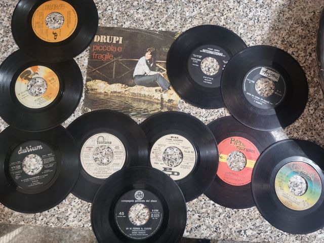 Dischi vinile 45 giri anni 70 e 80 cartoni animati