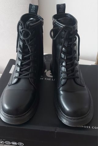 Botines negros piel