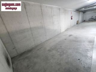 Garaje en venta en Begues