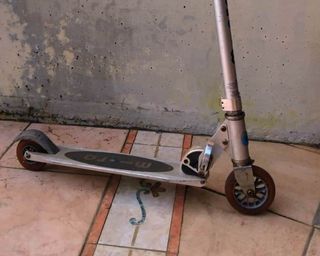 Monopattino MICRO pieghevole compatto a 2 ruote