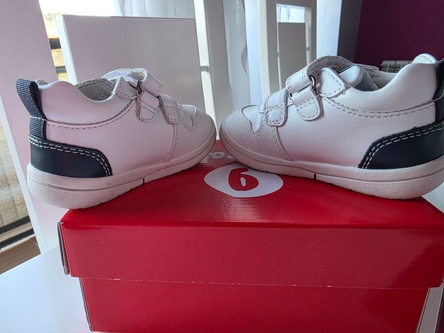Zapatillas Garvalin bebé con poco uso