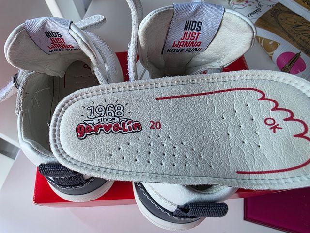 Zapatillas Garvalin bebé con poco uso