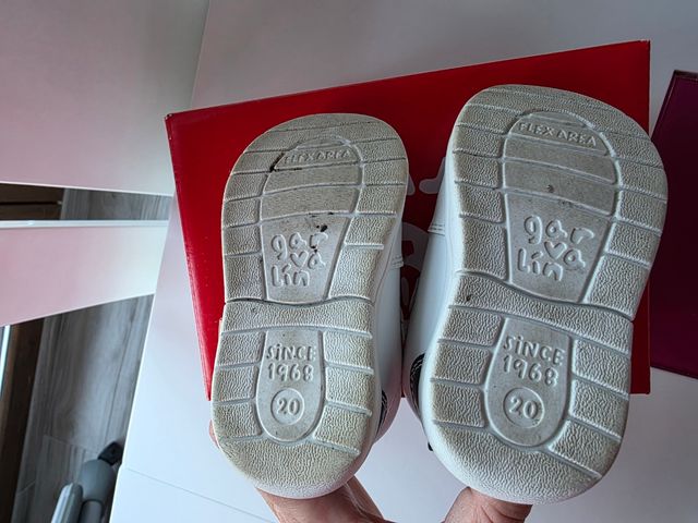 Zapatillas Garvalin bebé con poco uso