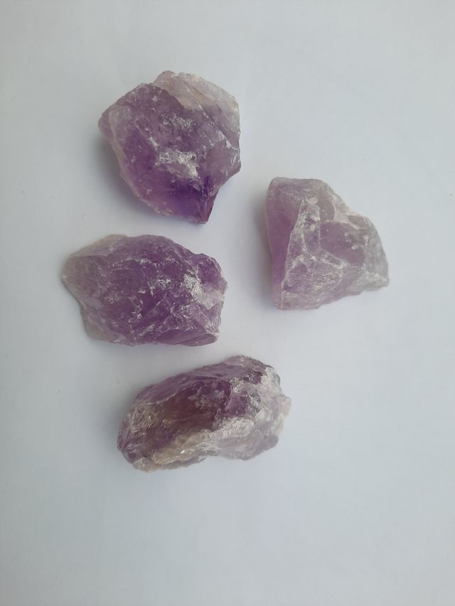 Cuarzo amatista en bruto