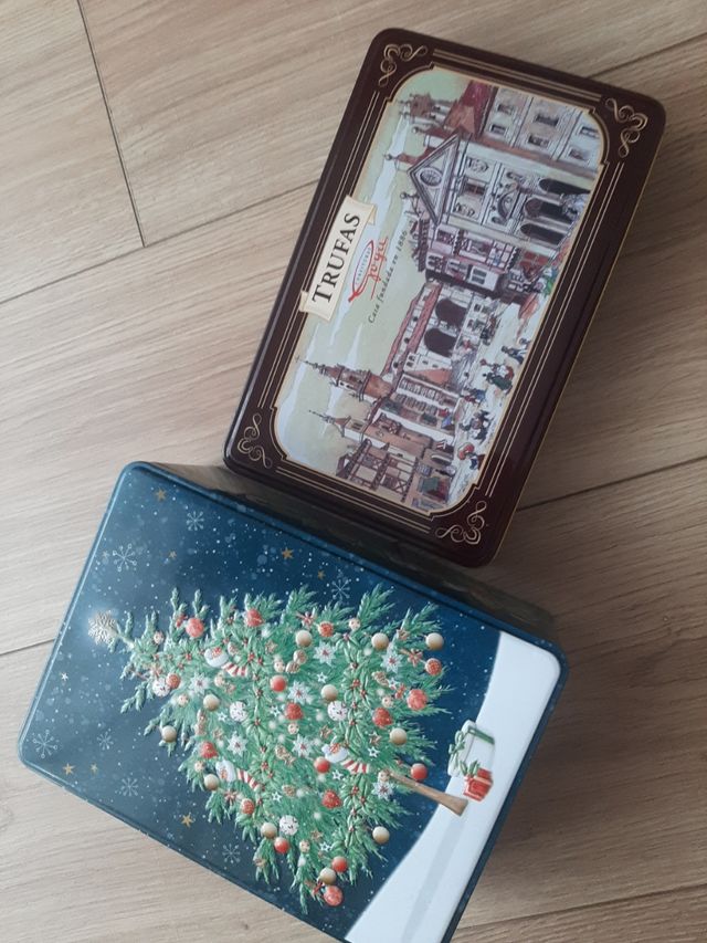 2 cajas de metal Navidad