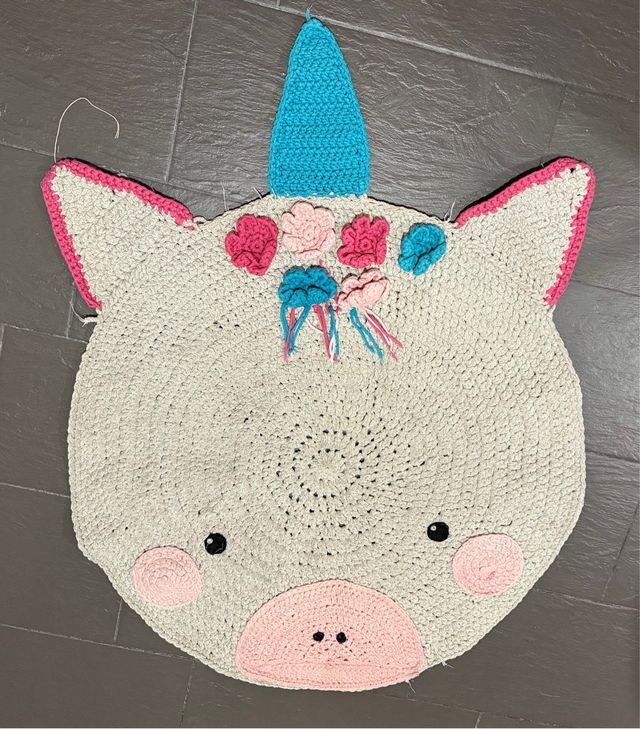 Alfombra crochet, diámetro 95cm y de largo, 120cm