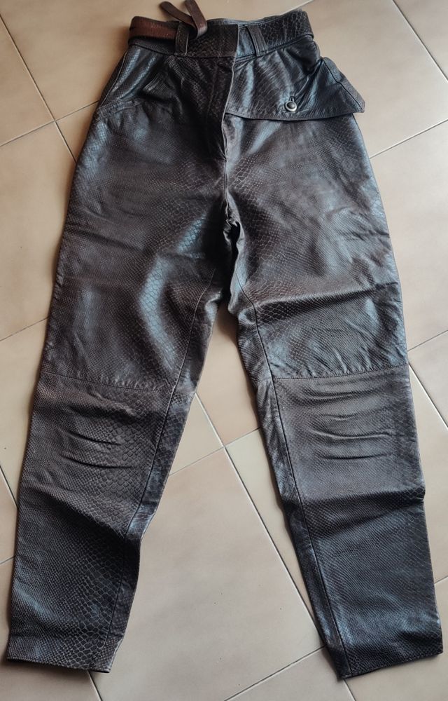 Pantaloni in pelle Versace