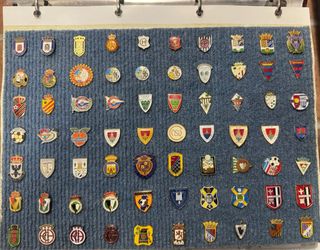 GRAN COLECCION INSIGNIAS PINS DE FUTBOL