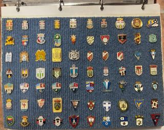 GRAN COLECCION INSIGNIAS PINS DE FUTBOL