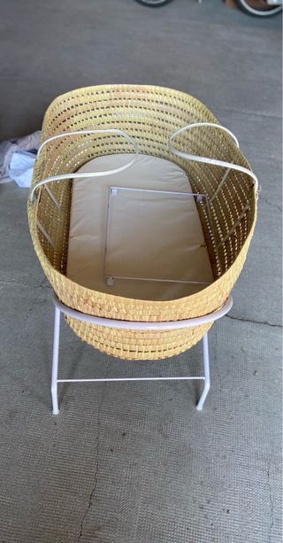 Moises cuna mimbre beve