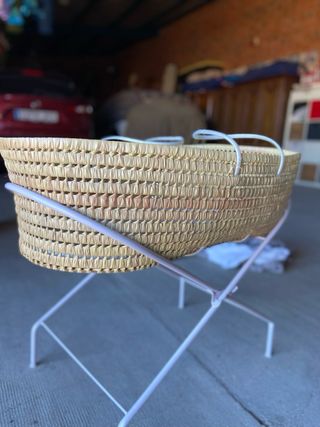 Moises cuna mimbre beve