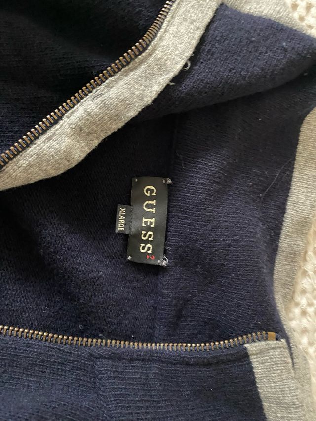 Jersey Guees. Talla L