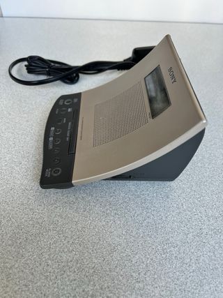 Radio despertador SONY