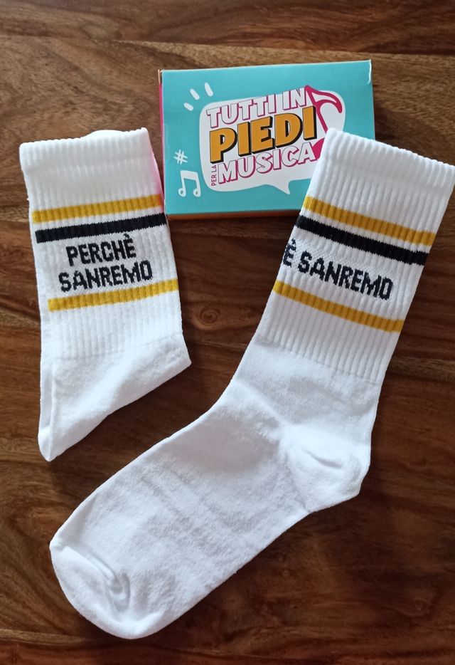 Calzini Sanremo tutti in piedi musica