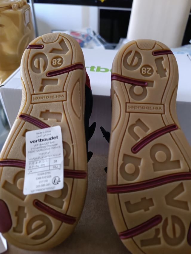 Zapatos piel auténtica niño Núm 28 sin estrenar