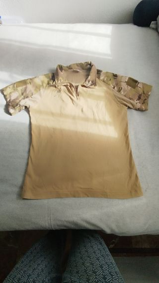 Ropa militar adolescente