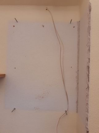 Vitrina colgante de roble